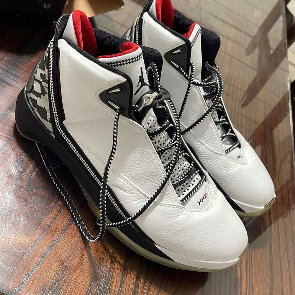 Air Jordan 22 OG 'White Varsity Red
